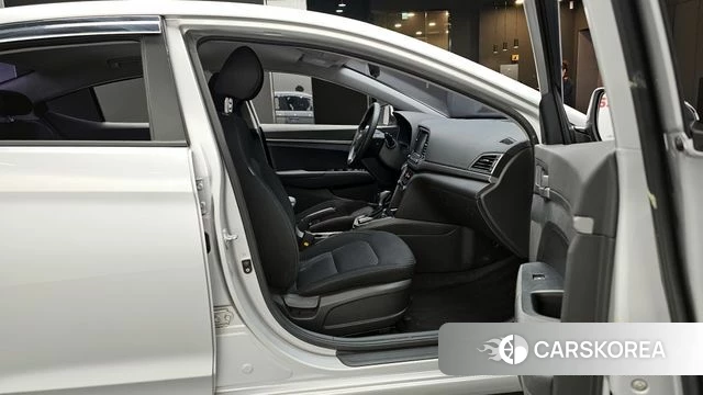 Hyundai Avante AD 2018 Серебряный из Кореи, фото 2