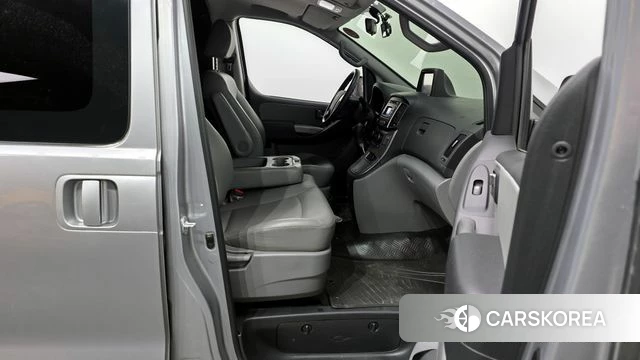 Hyundai The New Grand Starex 2020 Серебряный из Кореи, фото 2