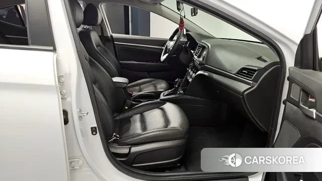 Hyundai The New Avante AD 2018 Белый из Кореи, фото 2