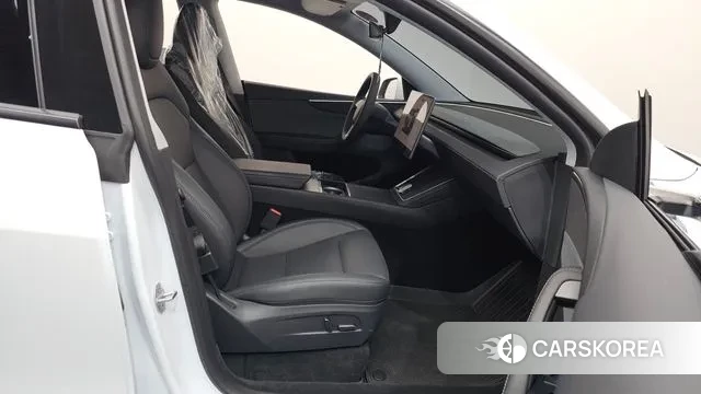 Tesla Model Y 2025 Белый из Кореи, фото 2