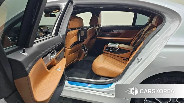 BMW 7 Series (G11) 2021 Белый из Кореи, фото 2