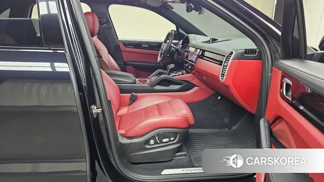 Porsche Cayenne (PO536) 2021 Черный из Кореи, фото 2