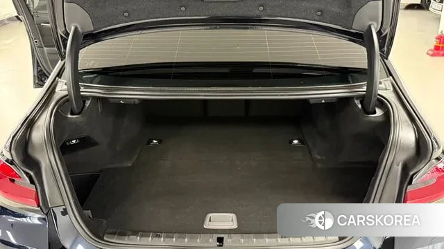 BMW 5 Series (G30) 2021 Черный из Кореи, фото 2