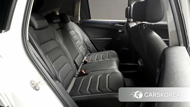 Volkswagen Tiguan second Generation 2021 Белый из Кореи, фото 2
