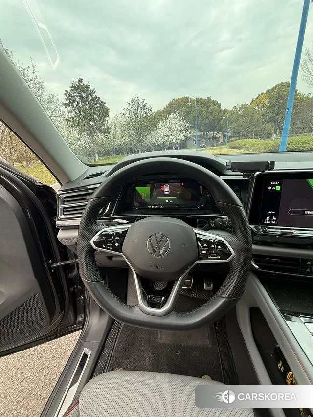 Volkswagen Tourang 2022 Темно-серый из Китая, фото 2