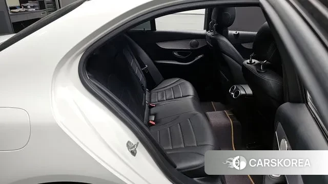 Mercedes-Benz C-Class W205 2018 Белый из Кореи, фото 2