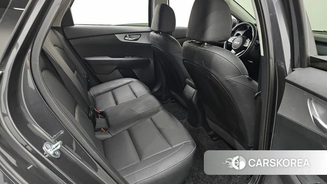 Kia The New K3 2nd generation 2022 Серый из Кореи, фото 2