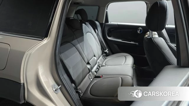 Mini Cooper Countryman 2023 Серебристо-серый из Кореи, фото 2