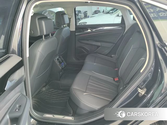 Volkswagen Passat 2024 Черный из Китая, фото 2