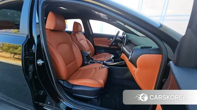 Kia The New K3 2nd generation 2024 Черный из Кореи, фото 2