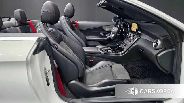 Mercedes-Benz C-Class W205 2018 Белый из Кореи, фото 2