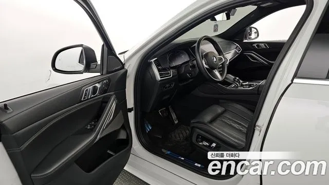 BMW X6 (G06) 2023 Белый из Кореи, фото 2