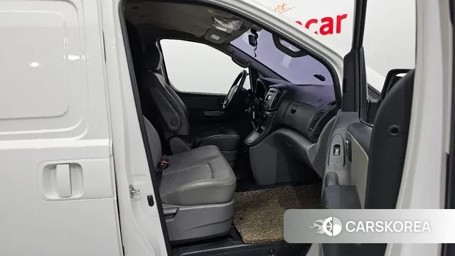 Hyundai The New Grand Starex 2018 Белый из Кореи, фото 2