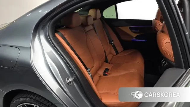 Mercedes-Benz C-Class W206 2022 Серый из Кореи, фото 2