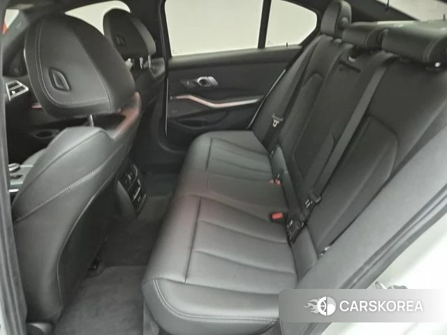 BMW 3 Series (G20) 2025 Белый из Кореи, фото 2