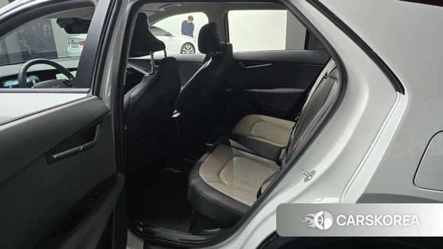 Kia Di Ol Nu Niro 2022 Белый из Кореи, фото 2