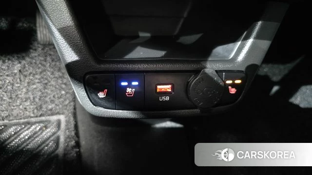 Kia The New Kia Ray EV 2023 Белый из Кореи, фото 2