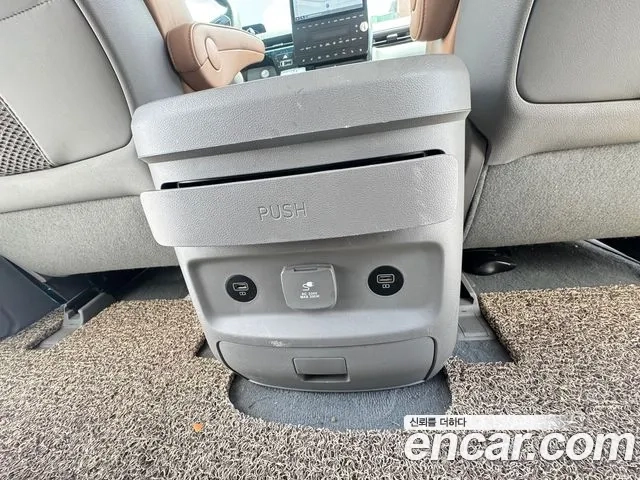 Hyundai Staria 2021 Черный из Кореи, фото 2