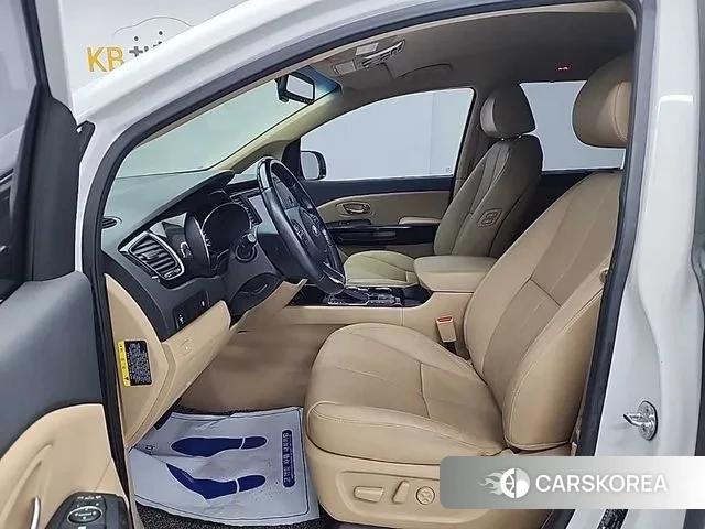 Kia The New Carnival 2018 Белый из Кореи, фото 2