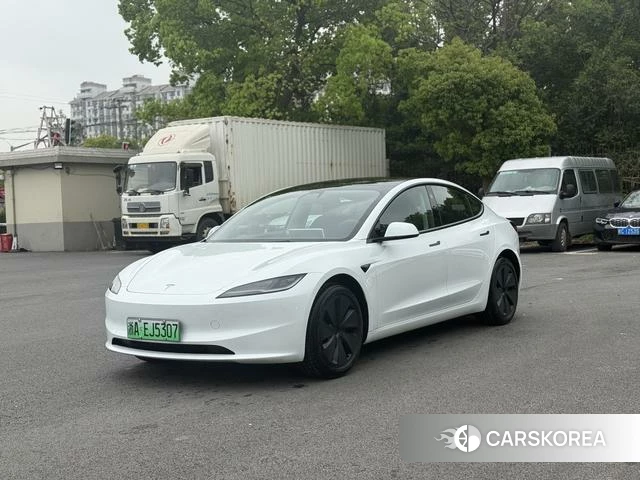Tesla Model 3 2025 Белый из Китая, фото 2