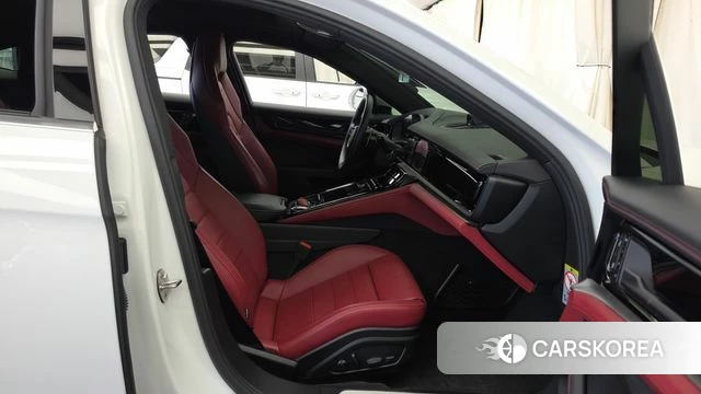 Porsche Panamera (976) 2024 Белый из Кореи, фото 2