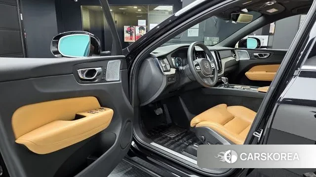 Volvo XC60 second Generation 2019 Черный из Кореи, фото 2