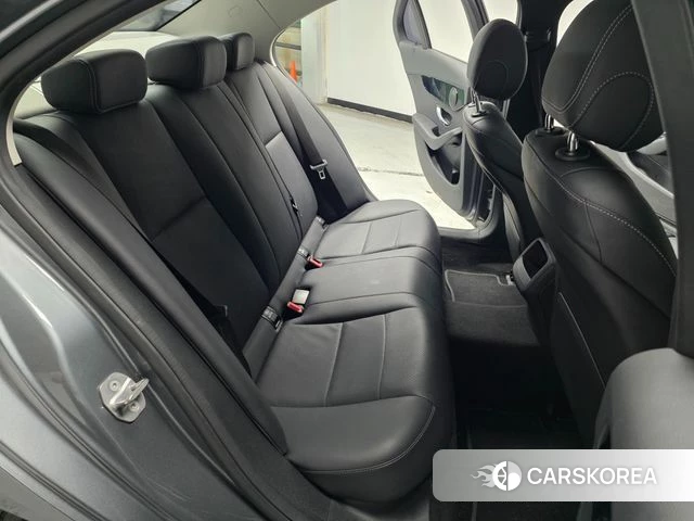 Mercedes-Benz C-Class W205 2018 Серый из Кореи, фото 2