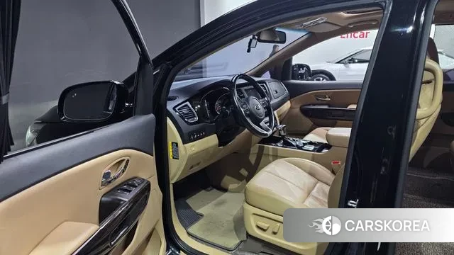 Kia The New Carnival 2018 Черный из Кореи, фото 2