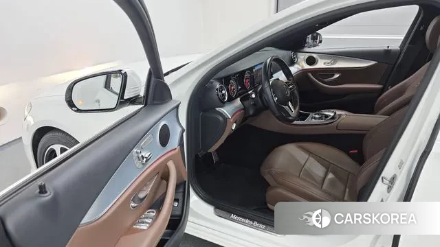 Mercedes-Benz E-Class W213 2020 Белый из Кореи, фото 2