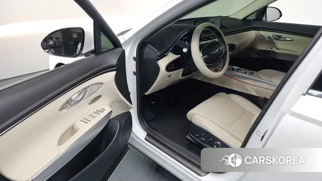 Genesis GV70 2021 Белый из Кореи, фото 2