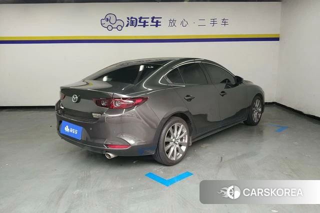 Mazda 3 Angkesaila 2022 Темно-серый из Китая, фото 2