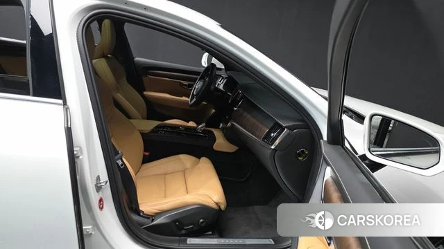 Volvo S90 2021 Белый из Кореи, фото 2