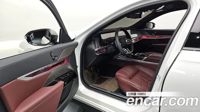 BMW 7 Series (G70) 2024 Белый из Кореи, фото 2