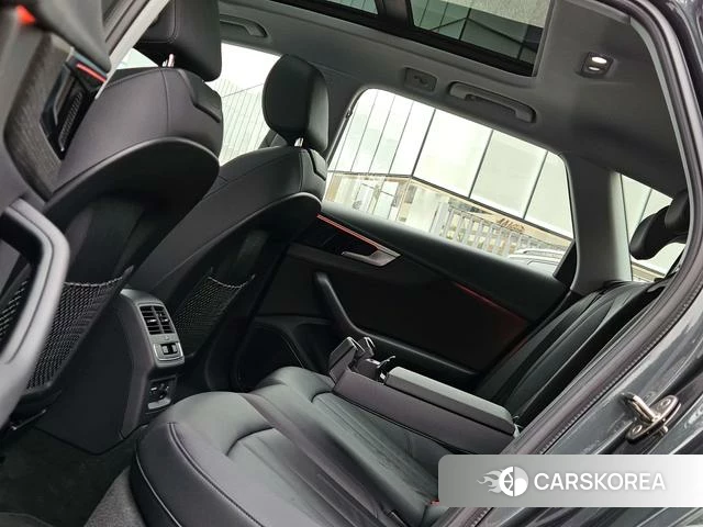 Audi A4 (import) 2021 Темно-серый из Китая, фото 2