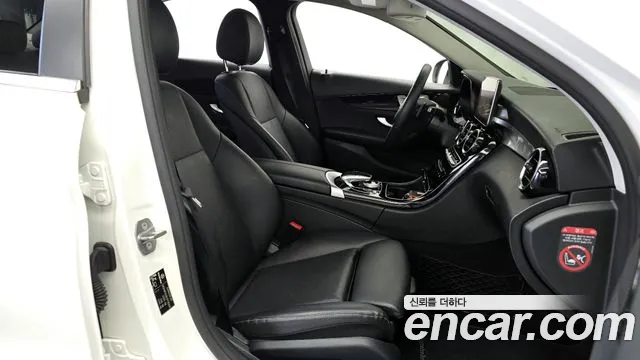 Mercedes-Benz C-Class W205 2018 Белый из Кореи, фото 2