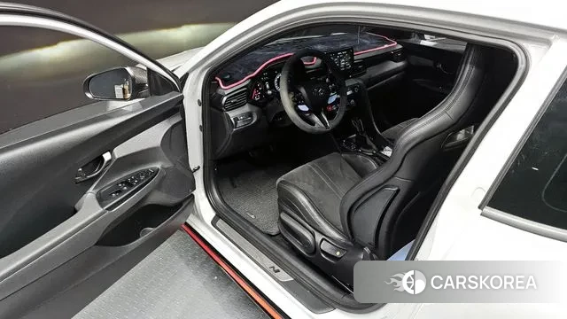 Hyundai Veloster (JS) 2021 Серебристо-серый из Кореи, фото 2