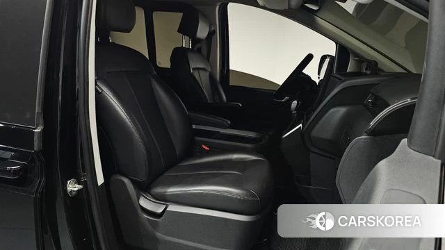 Hyundai Staria 2022 Черный из Кореи, фото 2