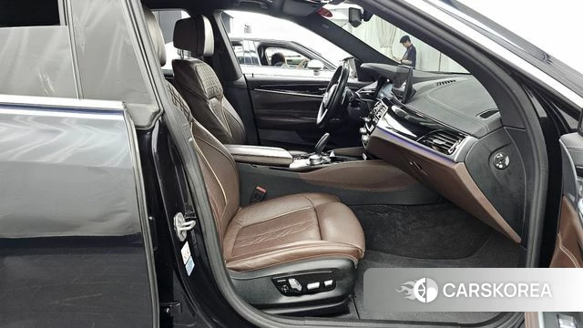 BMW 6 Series GT (G32) 2021 Черный из Кореи, фото 2