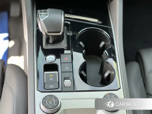 Volkswagen Touareg 2021 Черный из Китая, фото 2