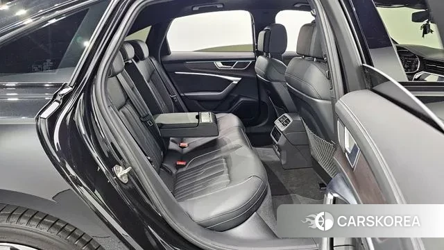 Audi A6 (C8) 2025 Черный из Кореи, фото 2