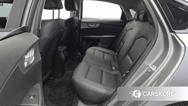 Kia The New K3 2nd generation 2022 Серебряный из Кореи, фото 2