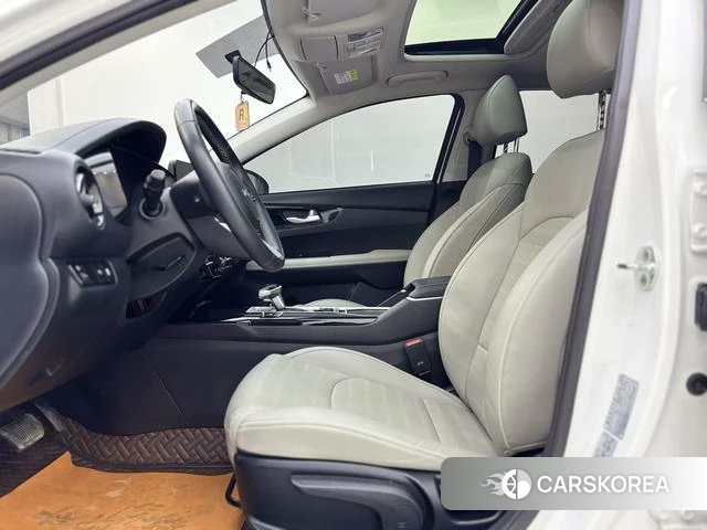Kia K3 2022 Белый из Китая, фото 2