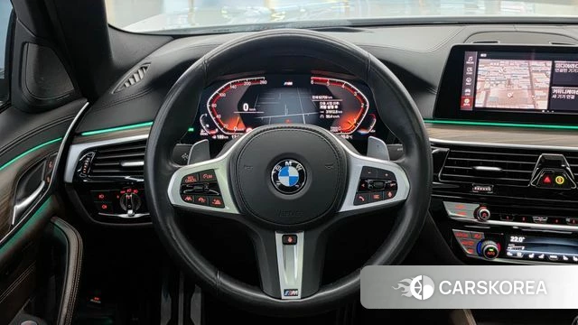 BMW 5 Series (G30) 2020 Белый из Кореи, фото 2