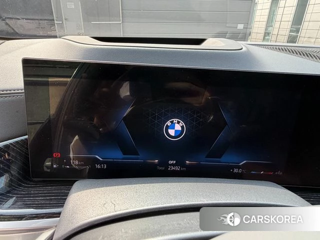 BMW X5 (G05) 2024 Черный из Кореи, фото 2