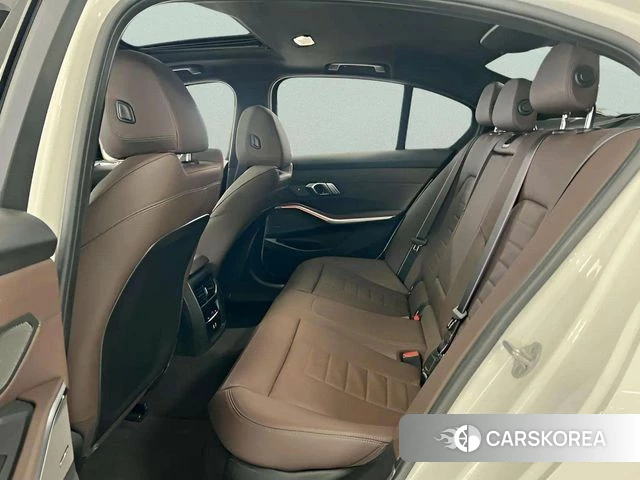 BMW 3 Series (G20) 2025 Белый из Кореи, фото 2