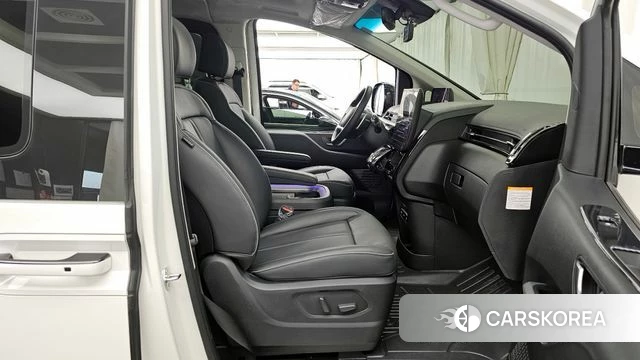 Hyundai Staria 2025 Белый из Кореи, фото 2