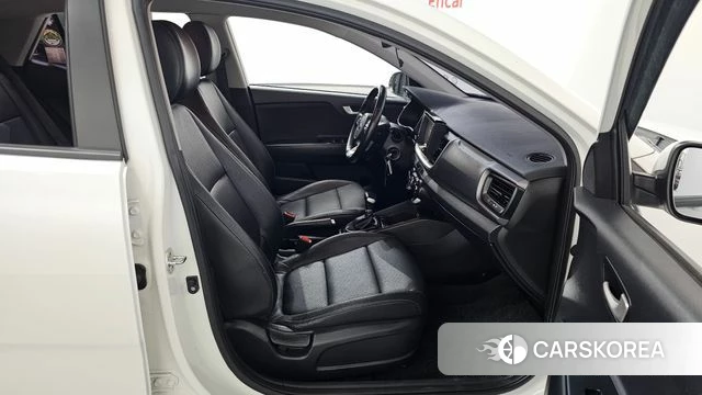 Kia Stonic 2019 Белый из Кореи, фото 2