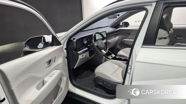 Hyundai Kona Hybrid (SX2) 2023 Белый из Кореи, фото 2