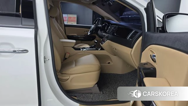 Kia All New Carnival 2018 Белый из Кореи, фото 2