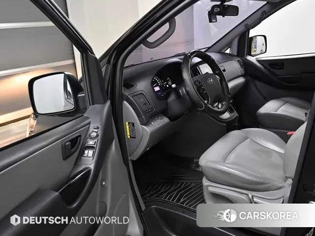 Hyundai The New Grand Starex 2018 Черный из Кореи, фото 2